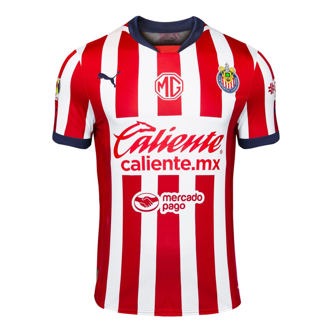1171781122946585639ChivasHomeJerseyPlayerVersion202425MineJerseys_ee866c75-c1d1-47f1-861c-bf6ff86de893 Chivas de Guadalajara Home Fan Jersey 2024/25 - Imagem 1