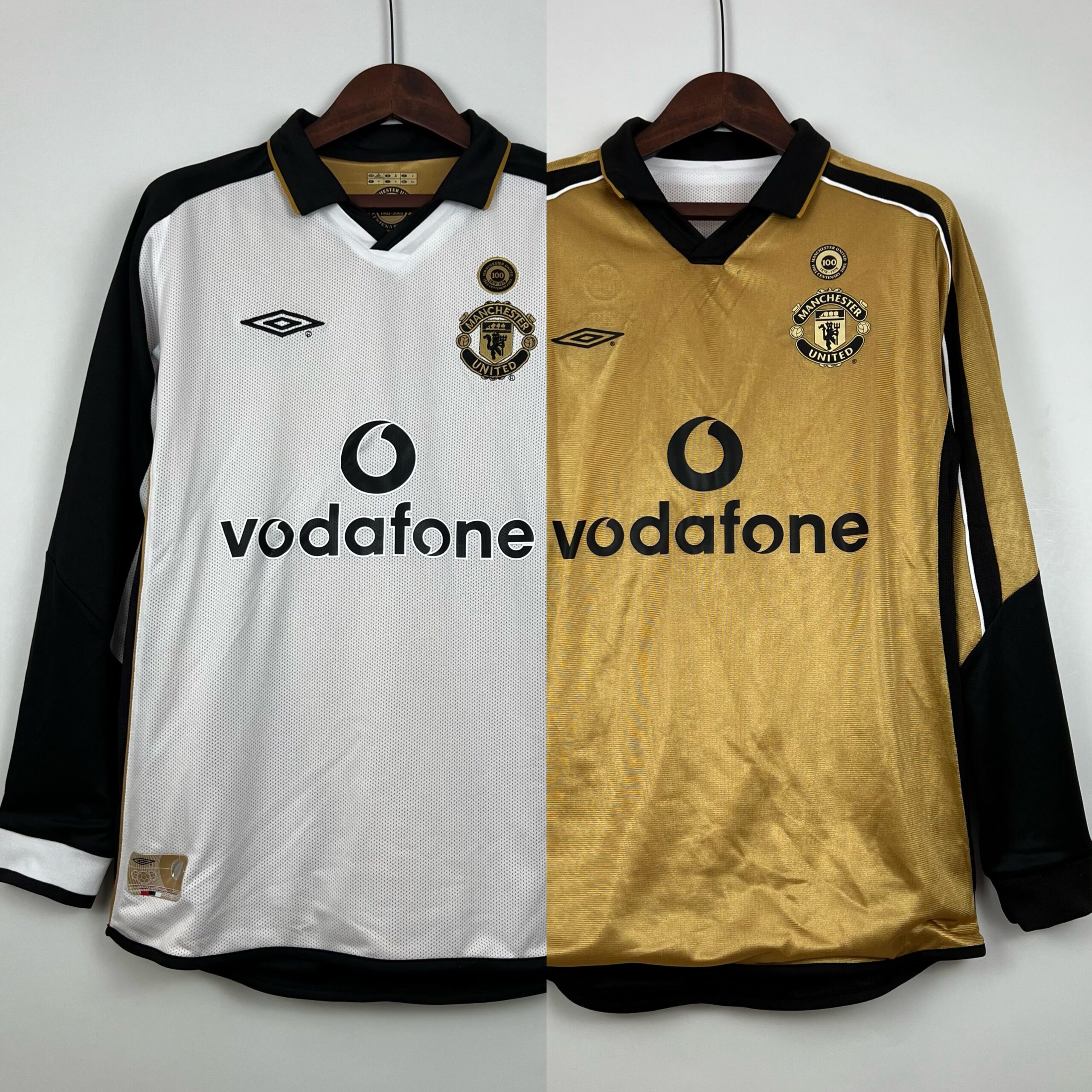 416d386b_a3381ef9-0b05-4ffc-8c05-0807f3c530e5 100th Anniversary Manchester United Retro Jersey home 2001/02 - Long Sleeve - Imagem 1