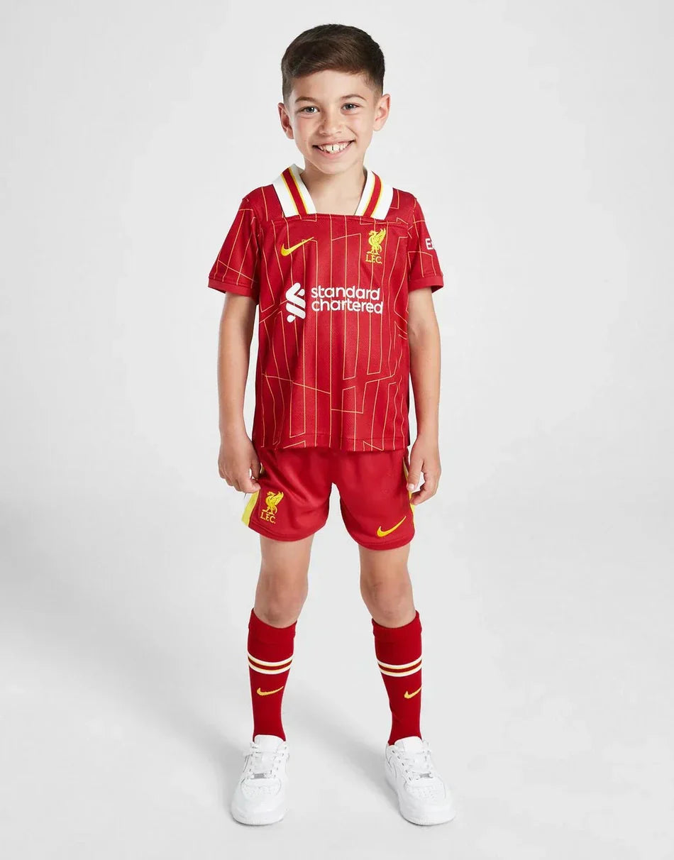 Liverpool_FC_2024_25_Home_ba68b238-6a6b-4811-a920-b415b87e212a Kids Liverpool Home Kit 2024/2025 - Red - Imagem 1